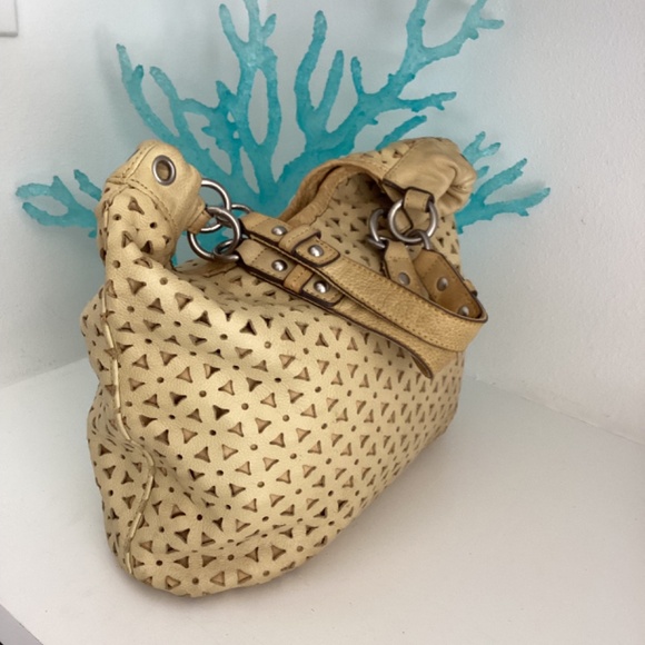 Fossil laser cut yellow leather handbag purse medium size - Picture 2 of 14